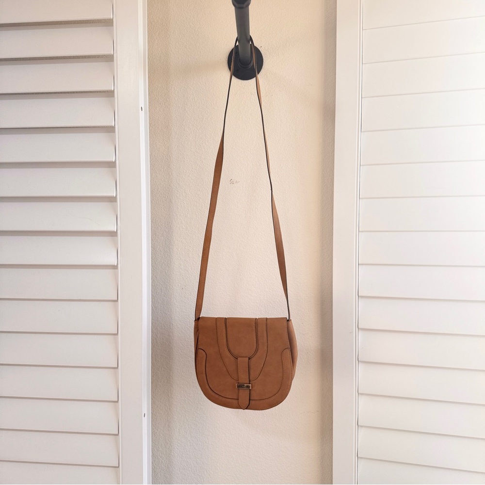 Express Camel Shoulder Bag